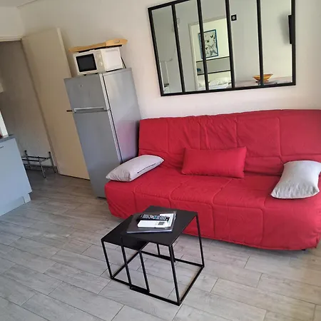 Helios 32, T2 Climatise, Parking, 500m