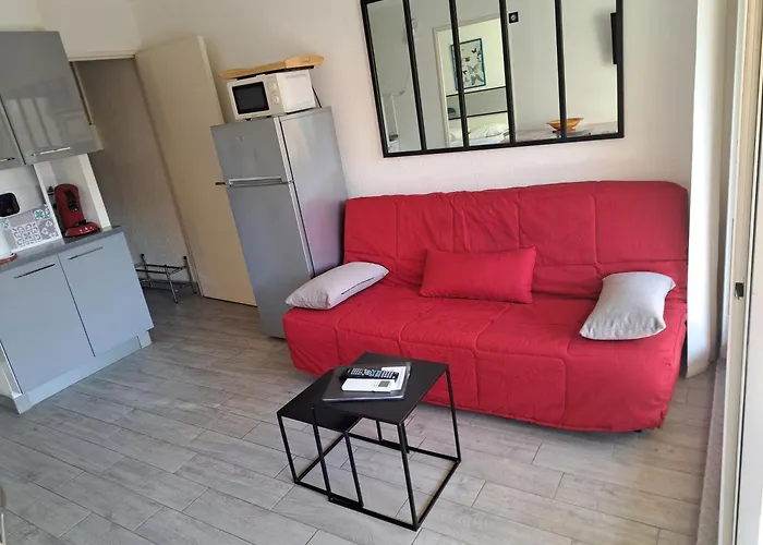 Helios 32, T2 Climatise, Parking, 500m