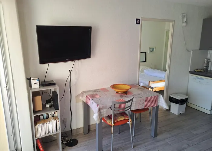 Helios 32, T2 Climatise, Parking, 500m